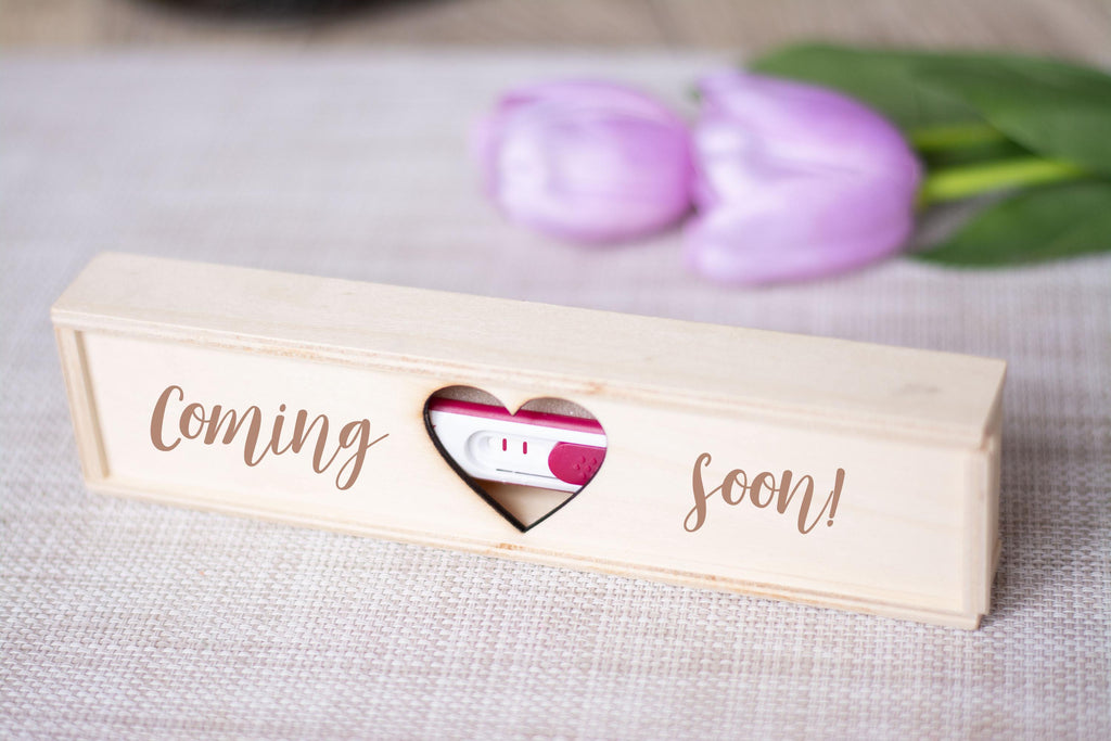 Verschiedene Designs der personalisierten Schwangerschaftsbox