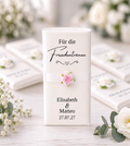 Diese personalisierten Freudentränen-Taschentücher sind ein liebevolles Detail für eure Hochzeit.