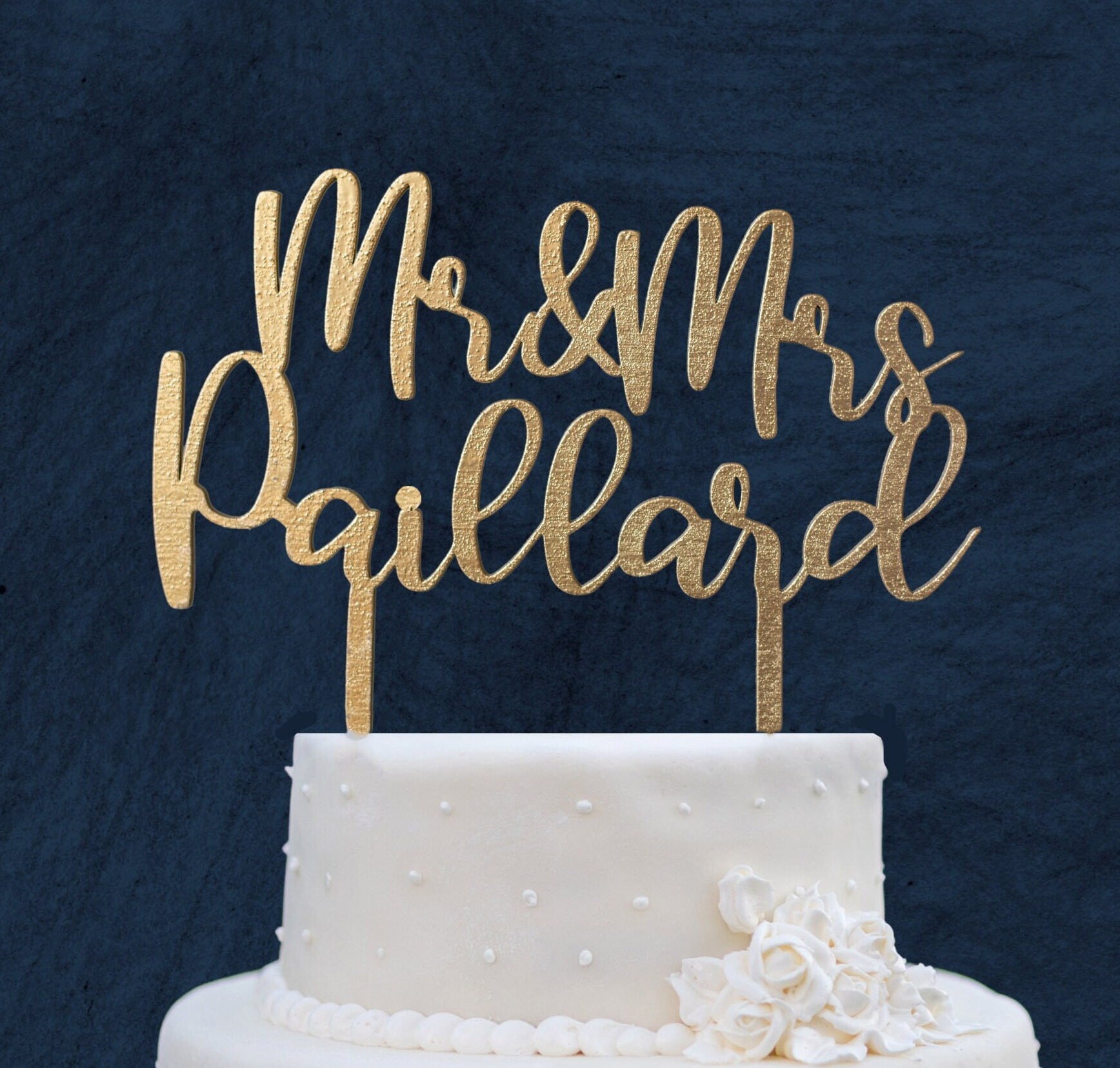 Goldfarbener Cake Topper Mr & Mrs mit personalisiertem Nachnamen