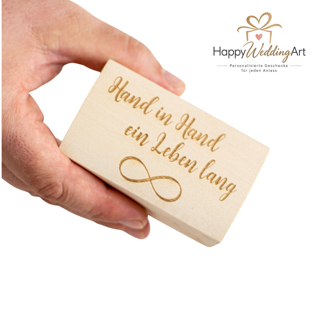 Ringbox aus Holz mit Hand in Hand ein Leben lang 