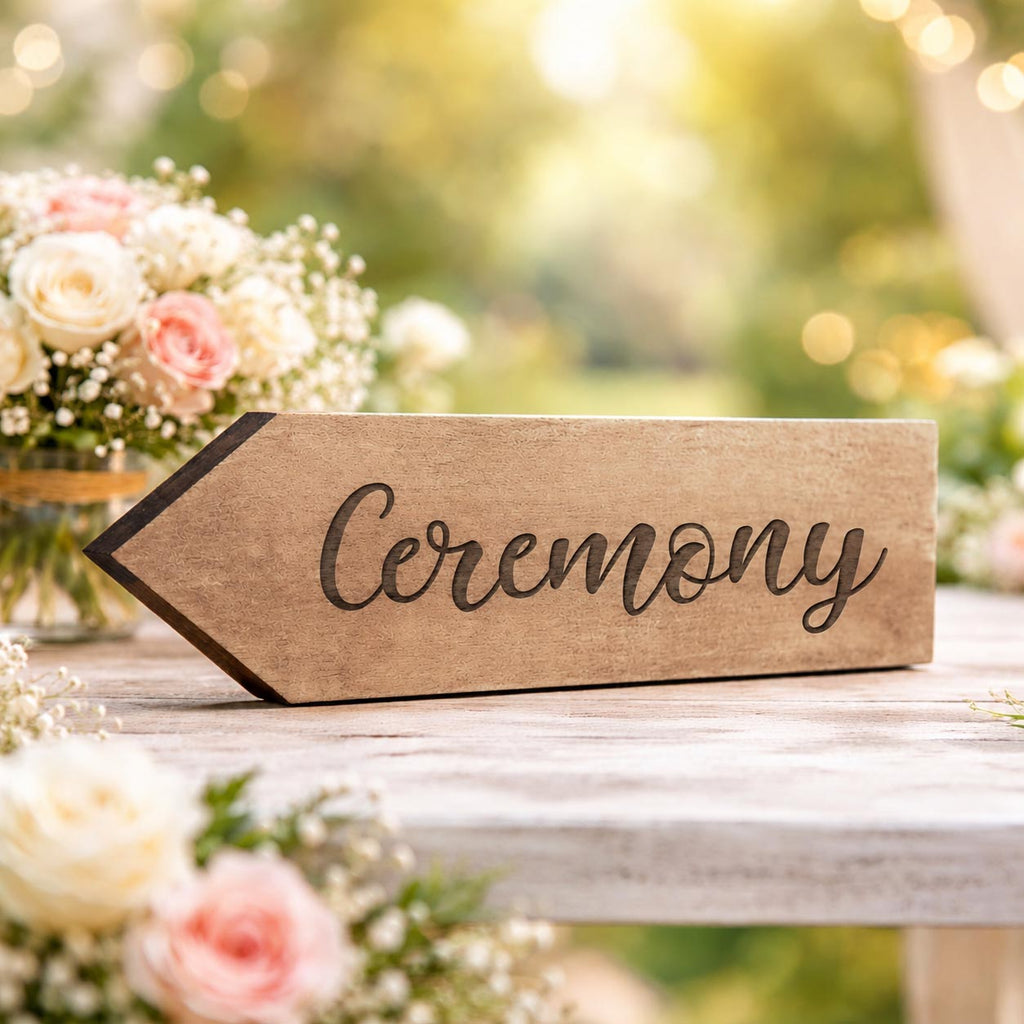 Personalisierter Holzpfeil zur Hochzeit fuer draussen tabelle mit wuschtext